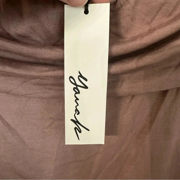 Yana K Cindy Top Long Sleeve Rayon Draped Neck Off Shoulder in Coco One Size NWT - Picture 6 of 8